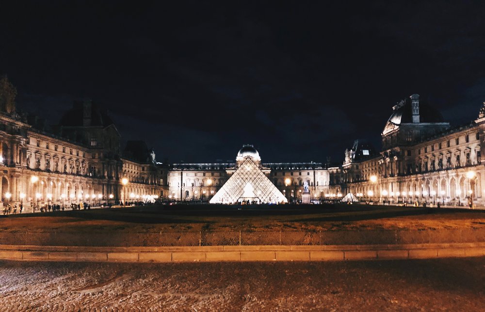 Night at the museum: Louis Vuitton takes a trip to the Louvre for A/W 2017