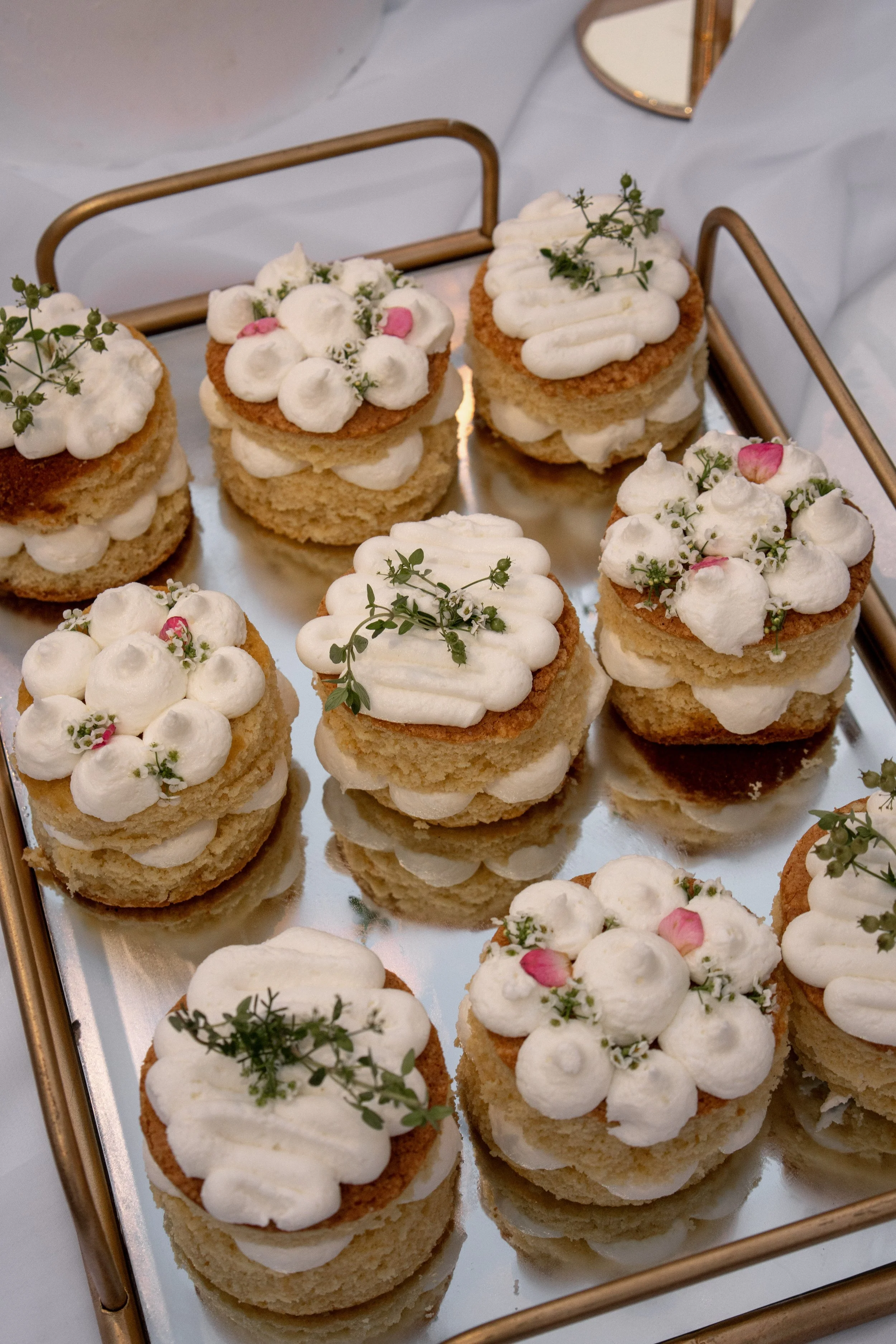Cake detail shot (V).jpg