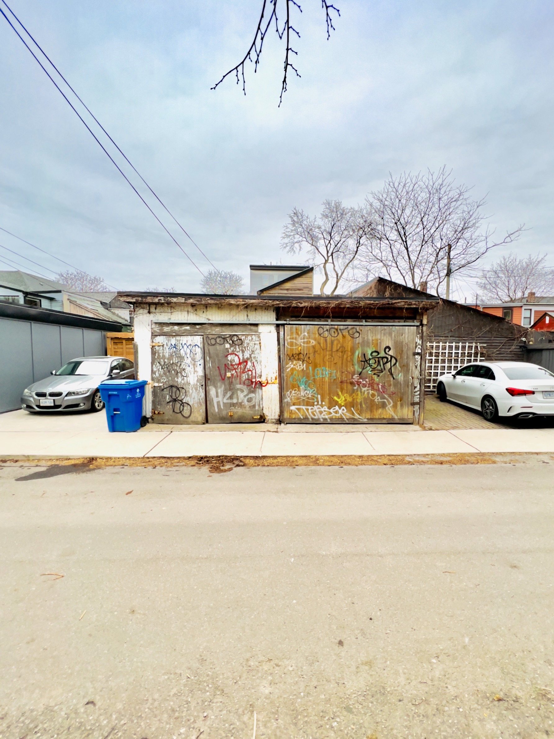 Stanley Terrace Garages, Toronto, 2022 