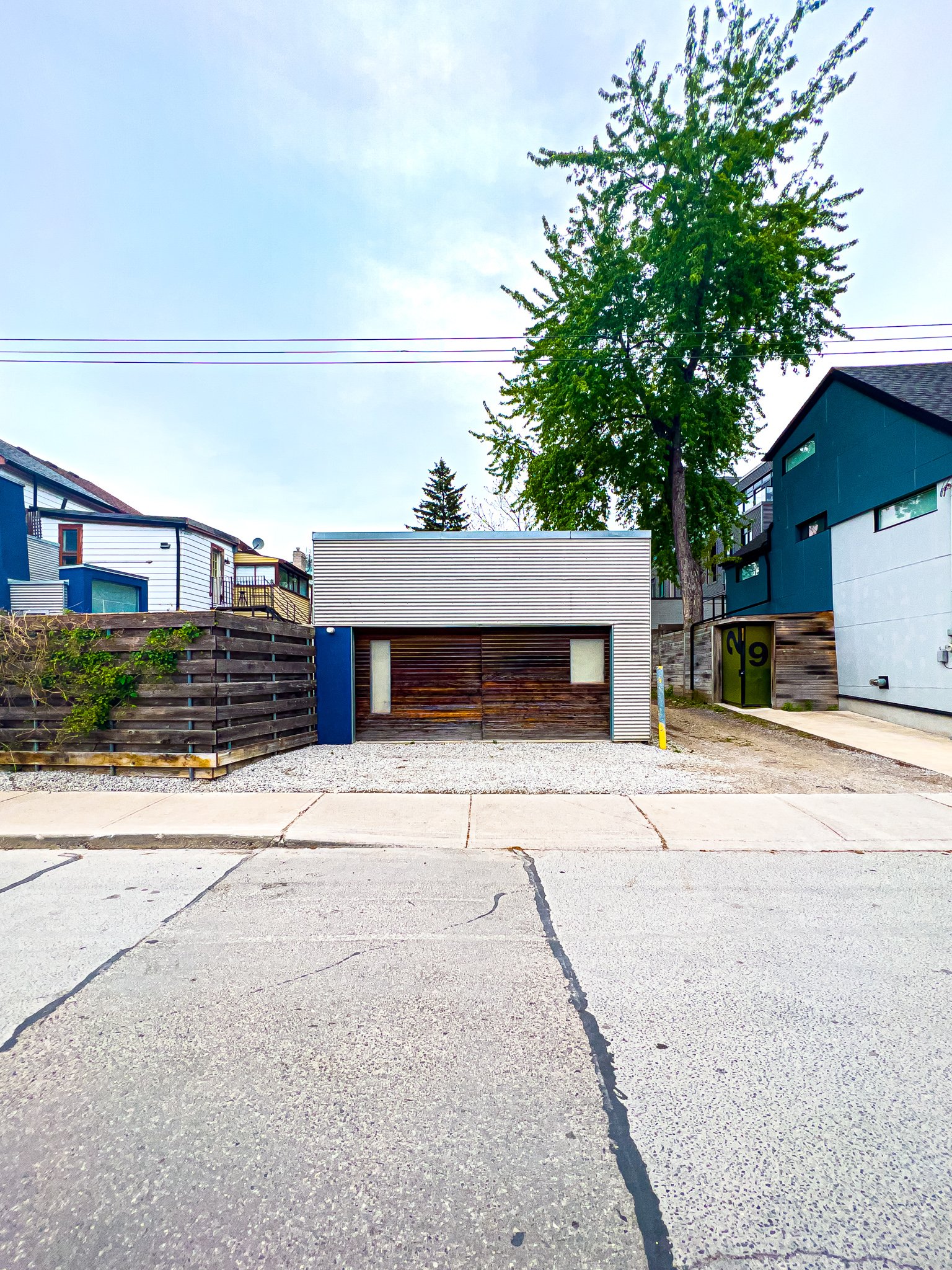 623 Wellington St W Garage (On Tecumseth St), Toronto, 2022