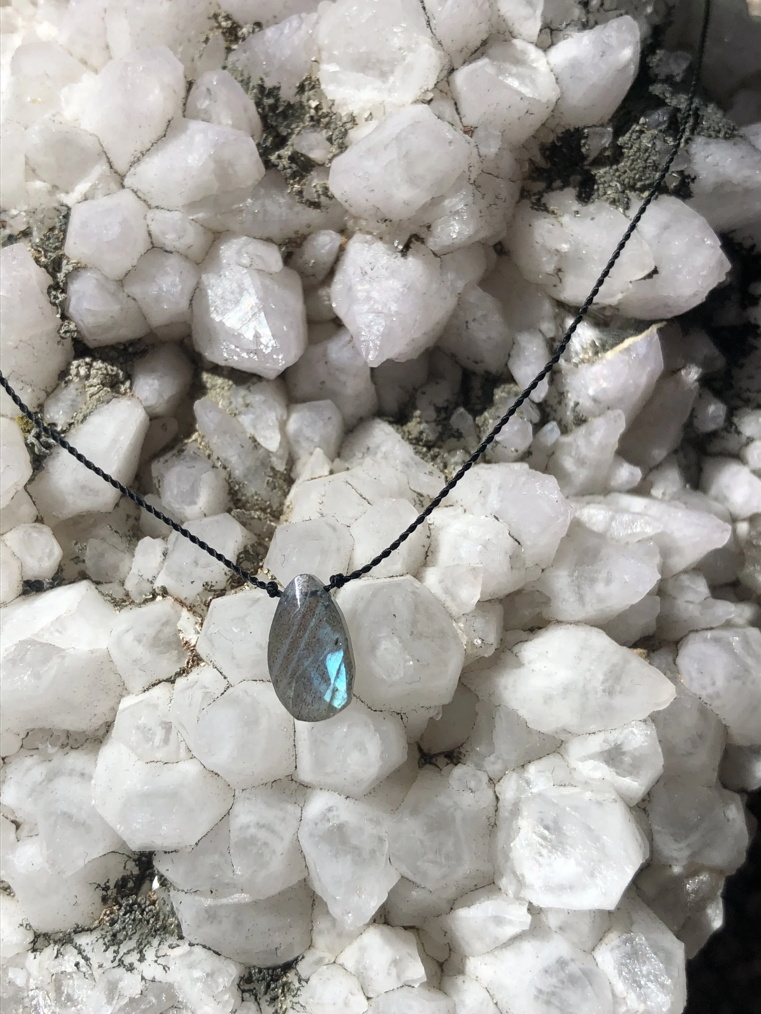 strength LABRADORITE