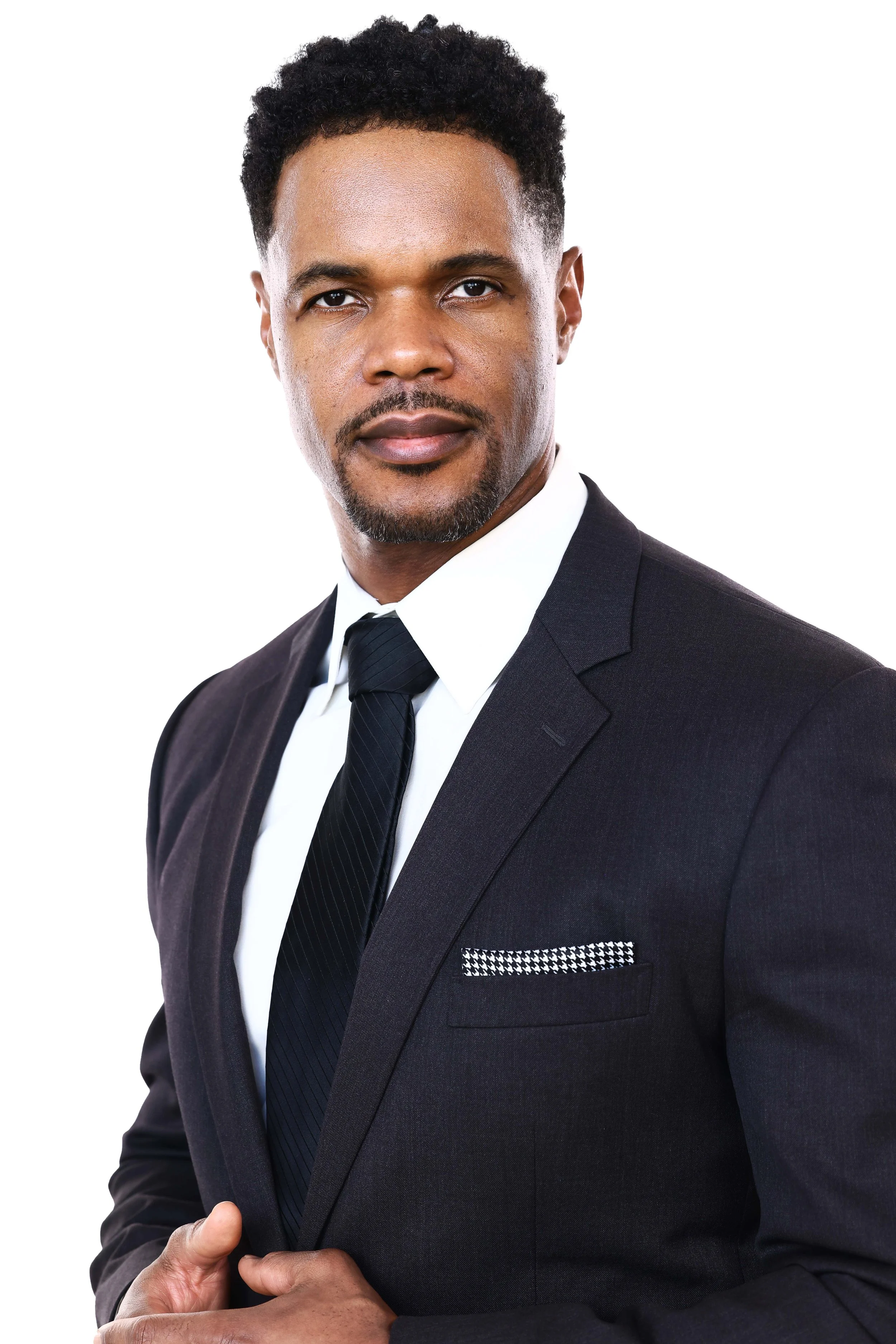 Corporate headshots in Los Angeles. Business headshot Los Angeles corporate photographer Kendo Brown, specializing in brand-building headshots for professionals, realtor headshots, corporate headshot photography, team headshots and branding for execu