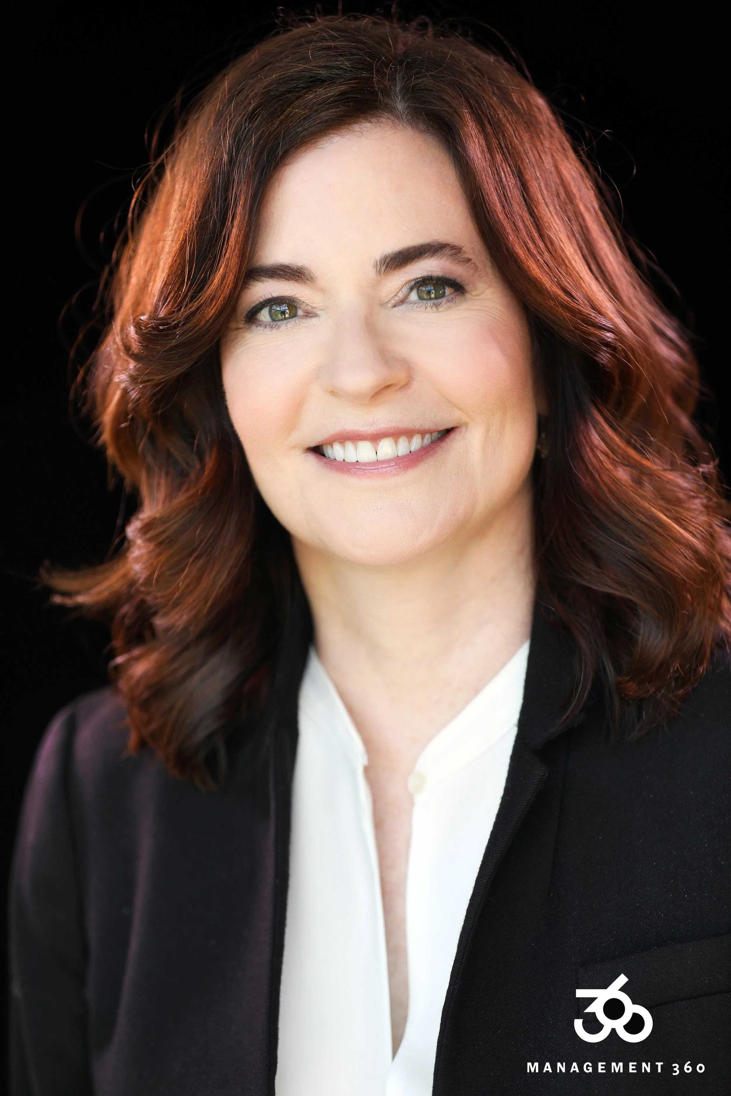 Corporate headshots in Los Angeles. Business headshot Los Angeles corporate photographer Kendo Brown, specializing in brand-building headshots for professionals, realtor headshots, corporate headshot photography, team headshots and branding for execu