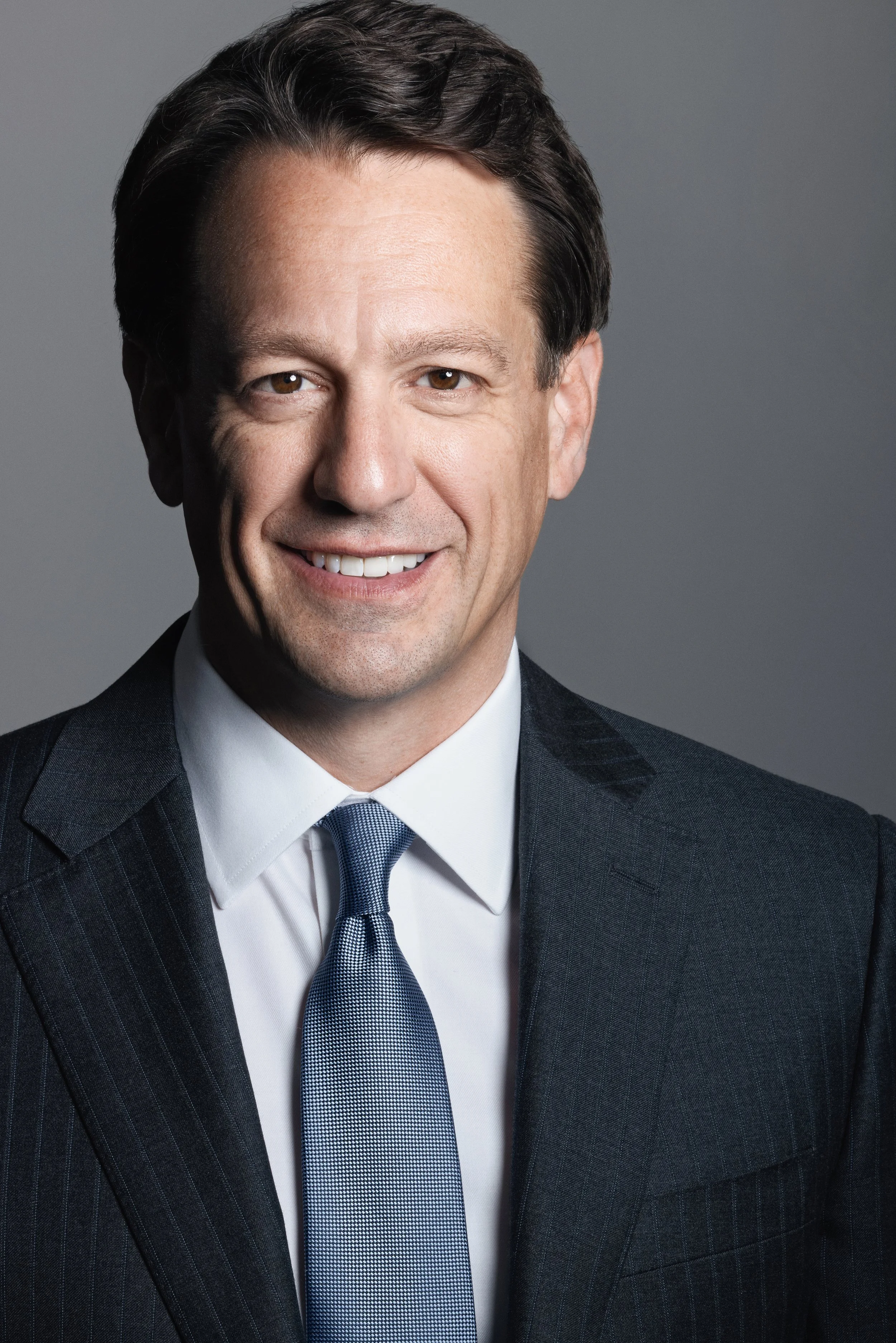 Headshot for an attorney by top Los Angeles corporate photographer Kendo Brown, specializing in brand-building headshots for professionals, realtor headshots, corporate headshots, team headshots and branding for executives in Los Angeles 90210, 90212