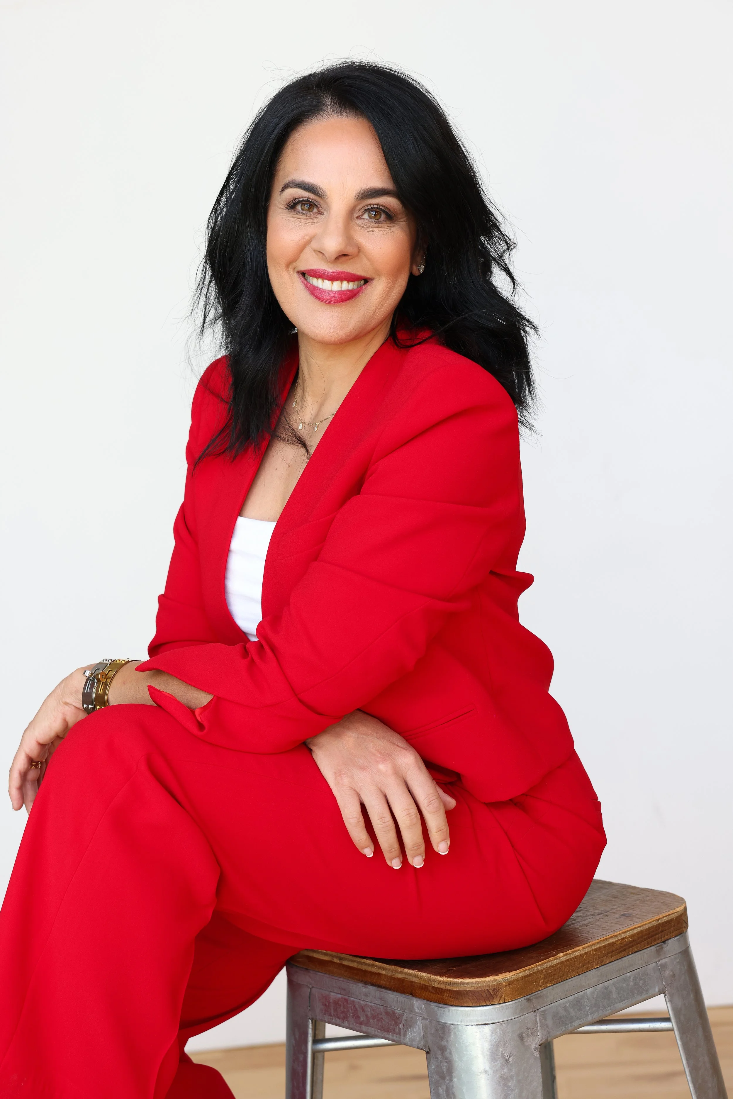 Corporate headshots in Los Angeles. Business headshot Los Angeles corporate photographer Kendo Brown, specializing in brand-building headshots for professionals, realtor headshots, corporate headshot photography, team headshots and branding for execu