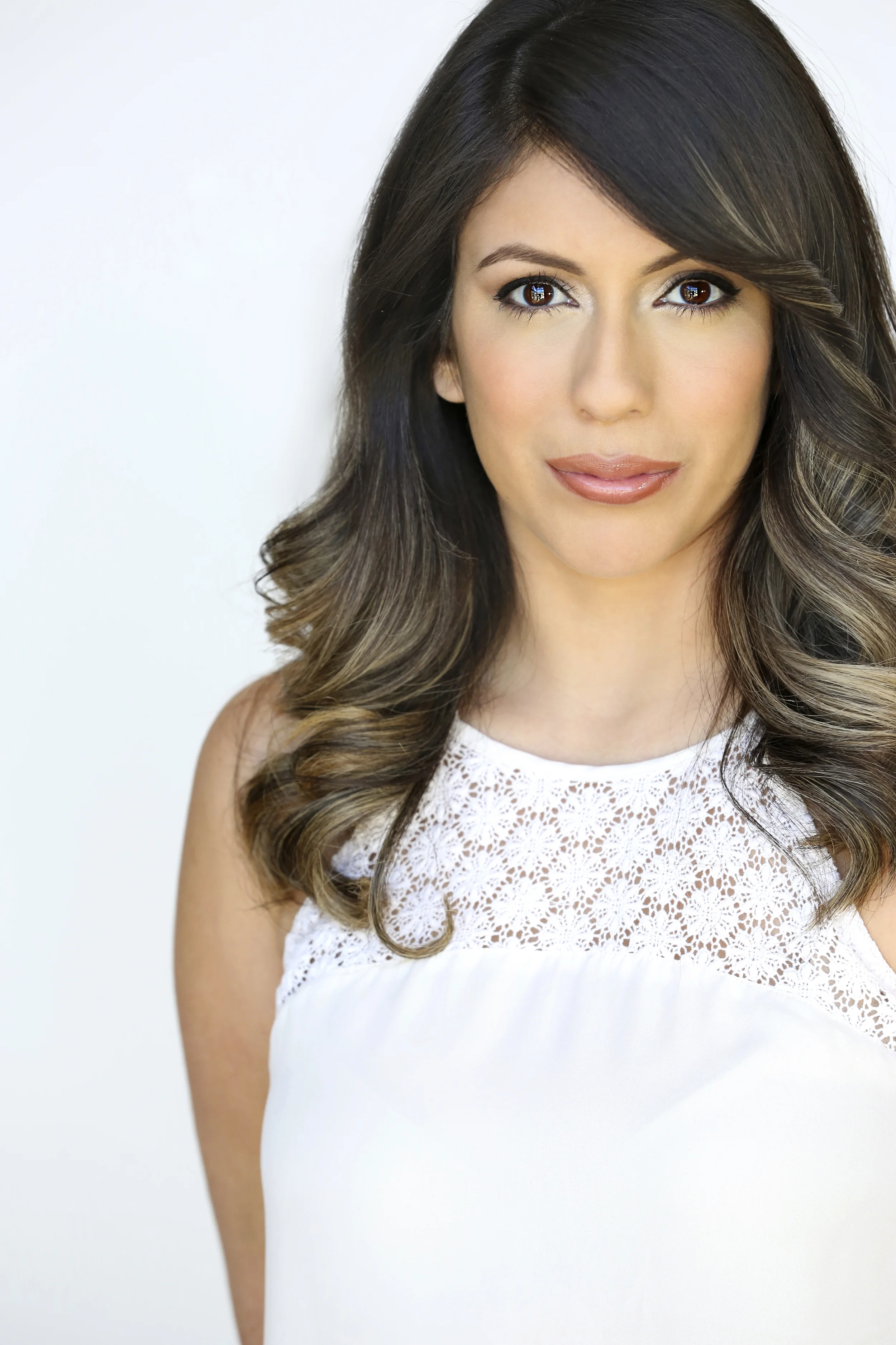 Corporate headshots in Los Angeles. Business headshot Los Angeles corporate photographer Kendo Brown, specializing in brand-building headshots for professionals, realtor headshots, corporate headshot photography, team headshots and branding for execu