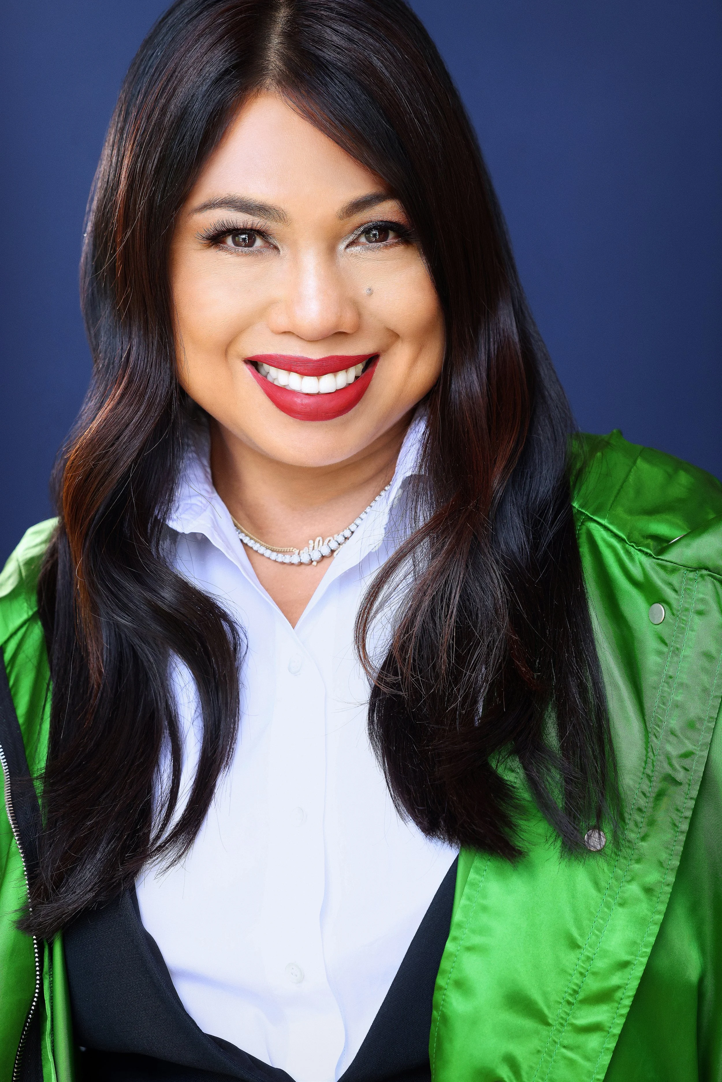 Corporate headshots in Los Angeles. Business headshot Los Angeles corporate photographer Kendo Brown, specializing in brand-building headshots for professionals, realtor headshots, corporate headshot photography, team headshots and branding for execu