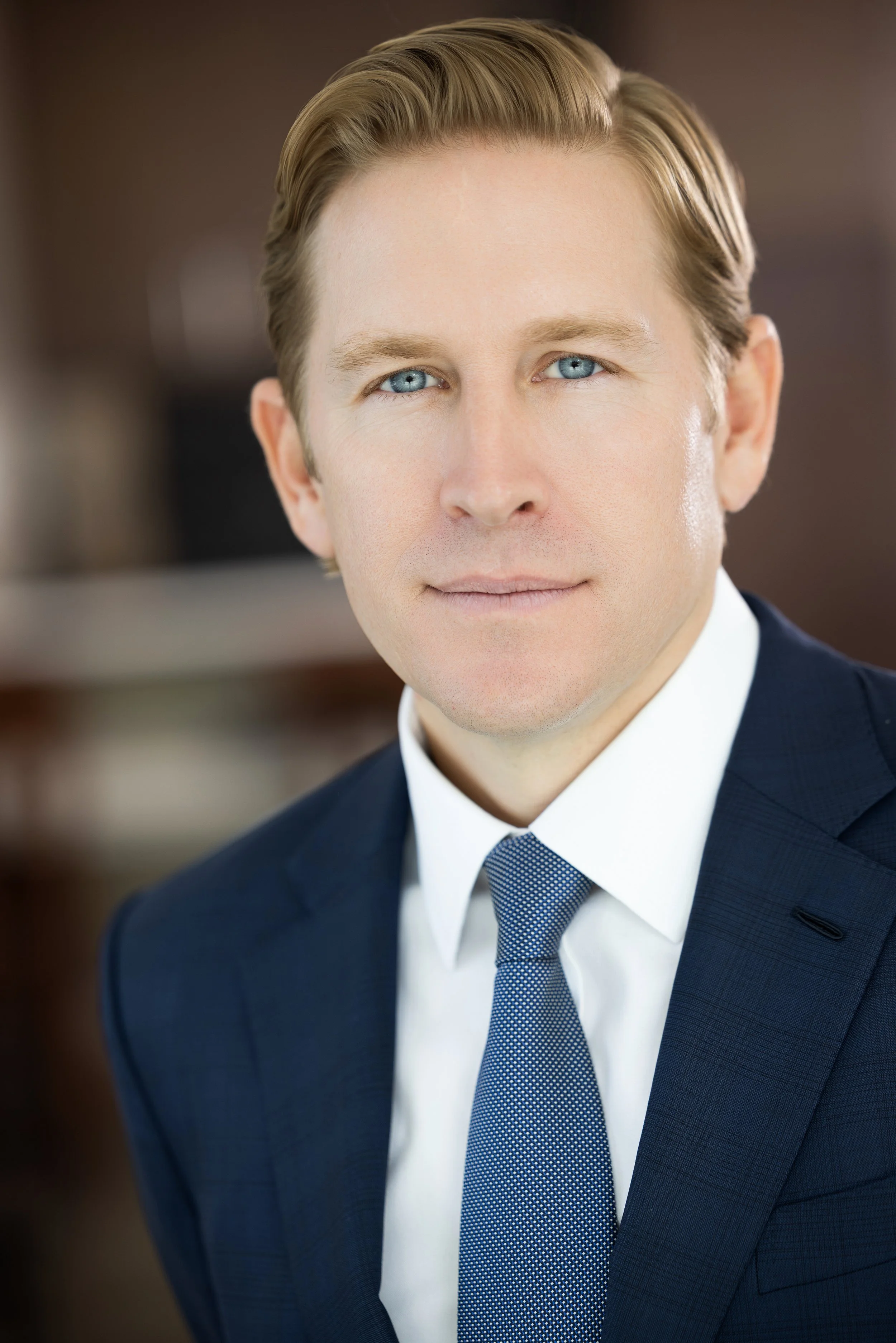 Corporate headshots in Los Angeles. Business headshot Los Angeles corporate photographer Kendo Brown, specializing in brand-building headshots for professionals, realtor headshots, corporate headshot photography, team headshots and branding for execu