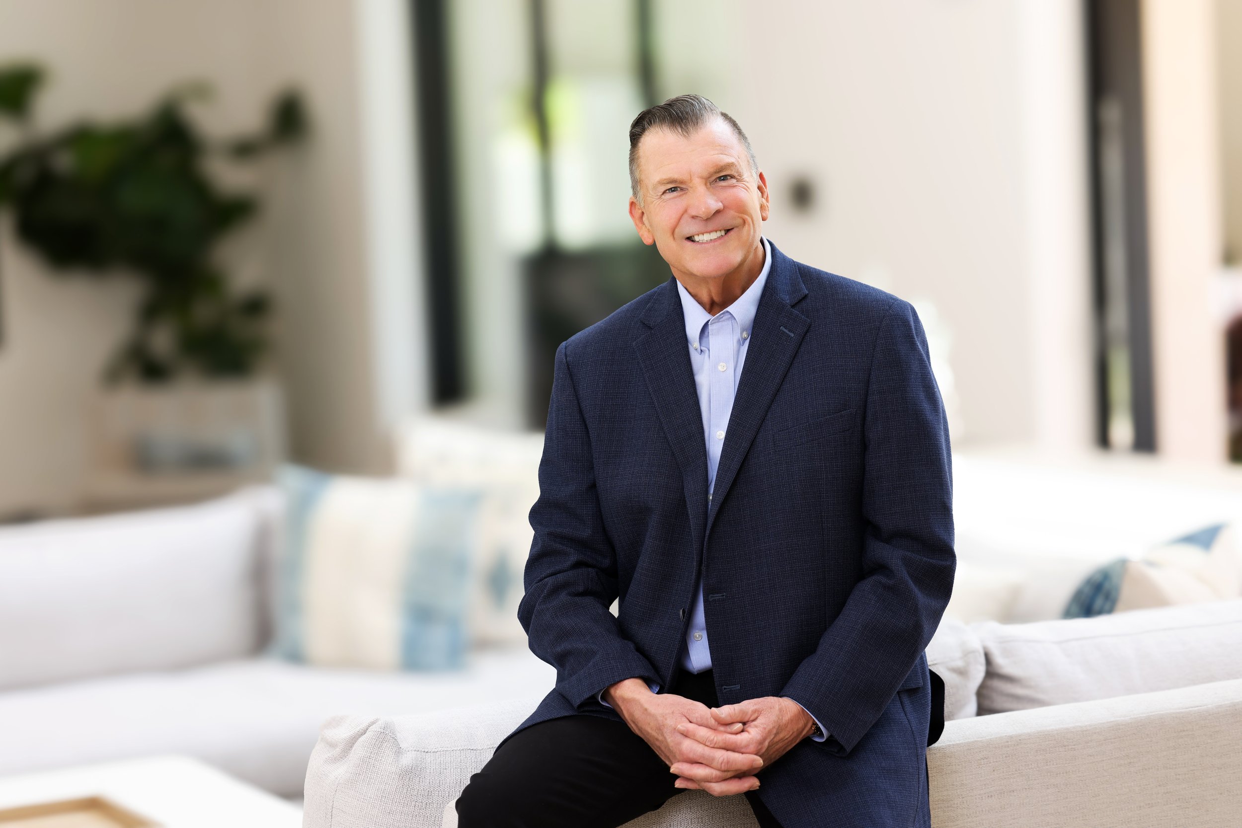 Lifestyle photo of a luxury realtor by KKenneth Dolin LA's top executive photo studio, creating one-of-a-kind luxury real estate photography and video for clients in Los Angeles, Beverly Hills and more. Branding-photography for top producing Luxury r