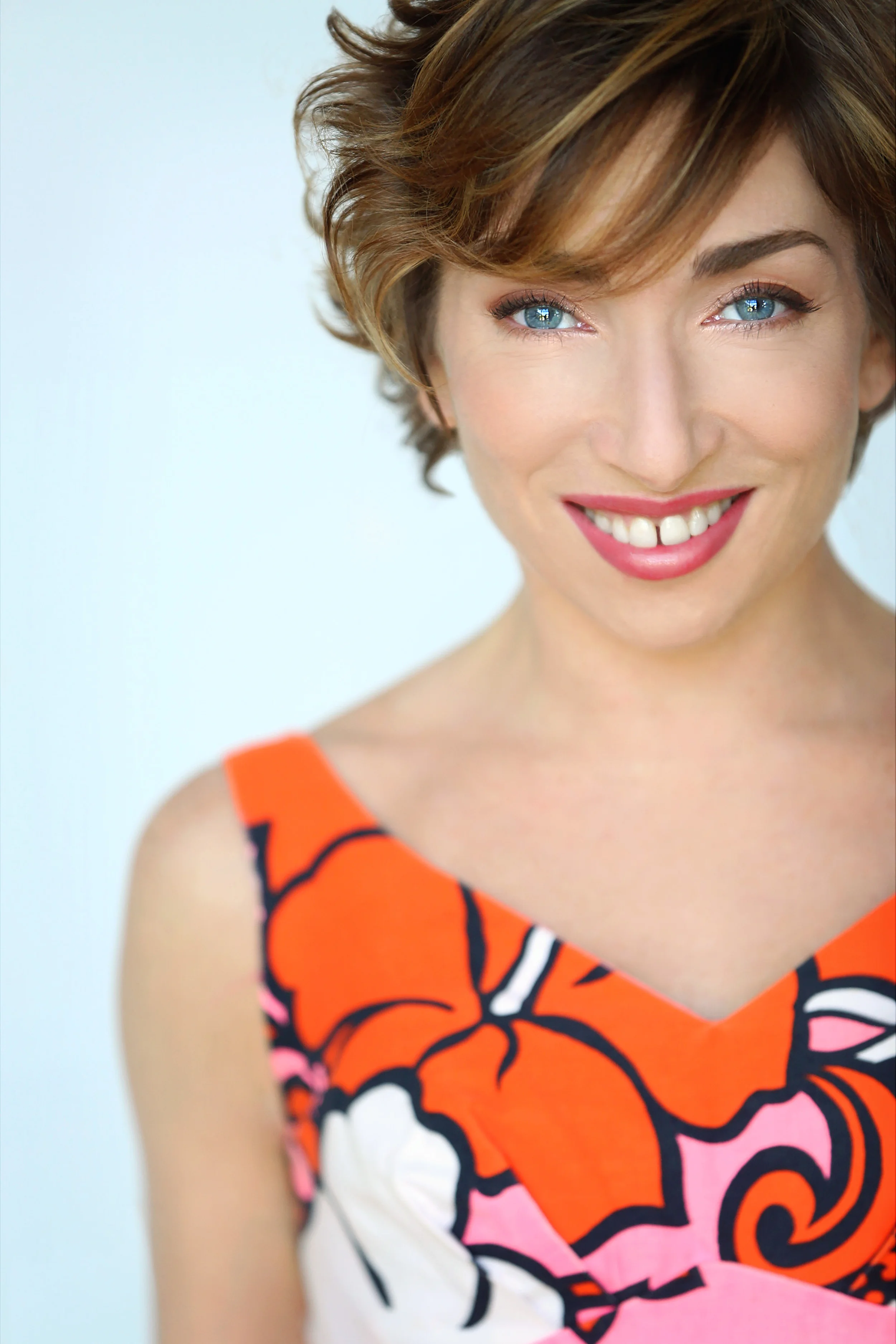 Bright commercial headshot by Kenneth Dolin Photography in Los Angeles specializes in acting headshots, modeling portfolio photography, celebrity headshots, and actor portraits for the top talent agencies, best modeling agencies and top talent manage