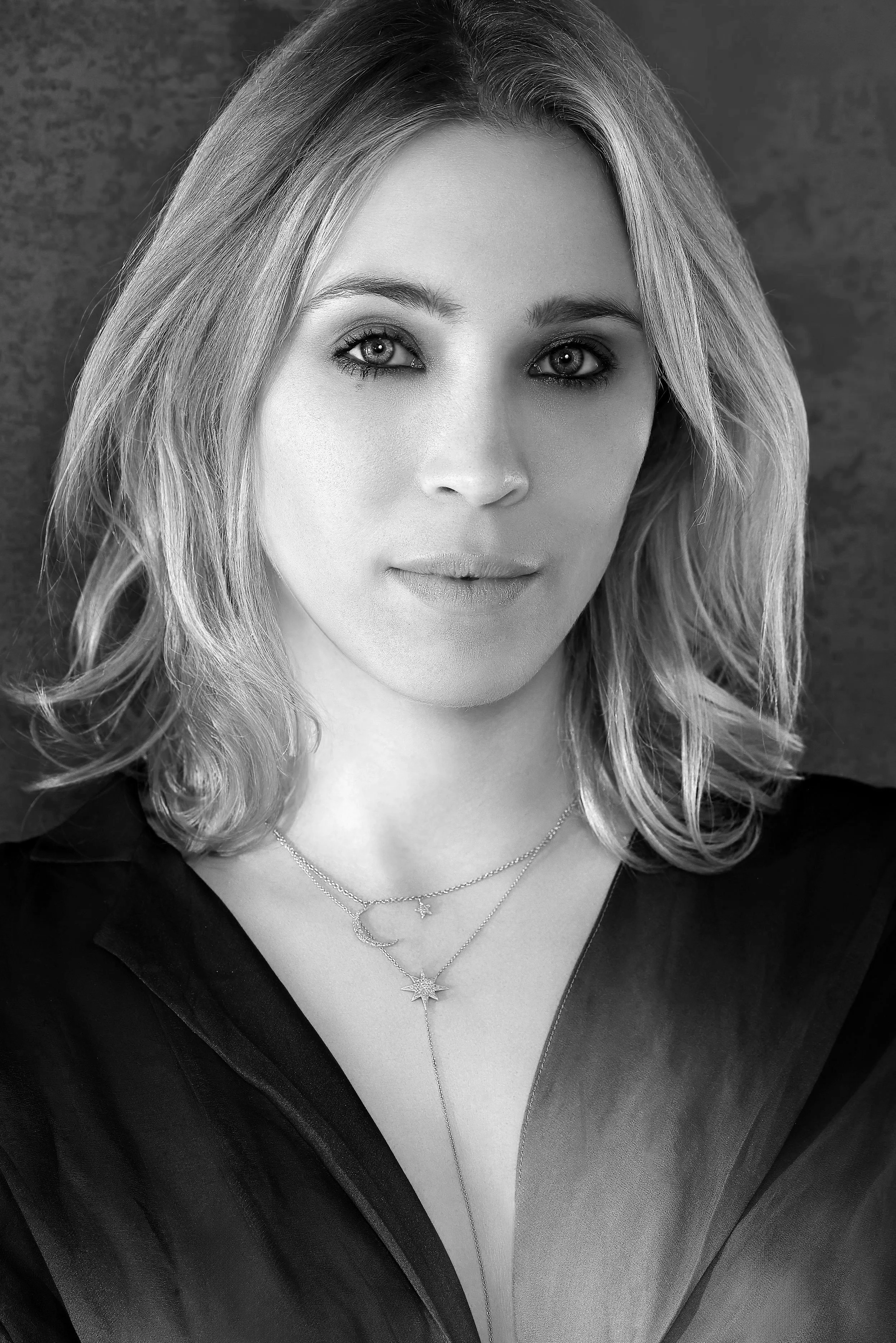 Best acting headshots in Los Angeles, Kenneth Dolin Photography specializes in theatrical headshots for the top talent agencies in Los Angeles and the best acting teachers in Los Angeles. Voted top L.A. headshot photographer.