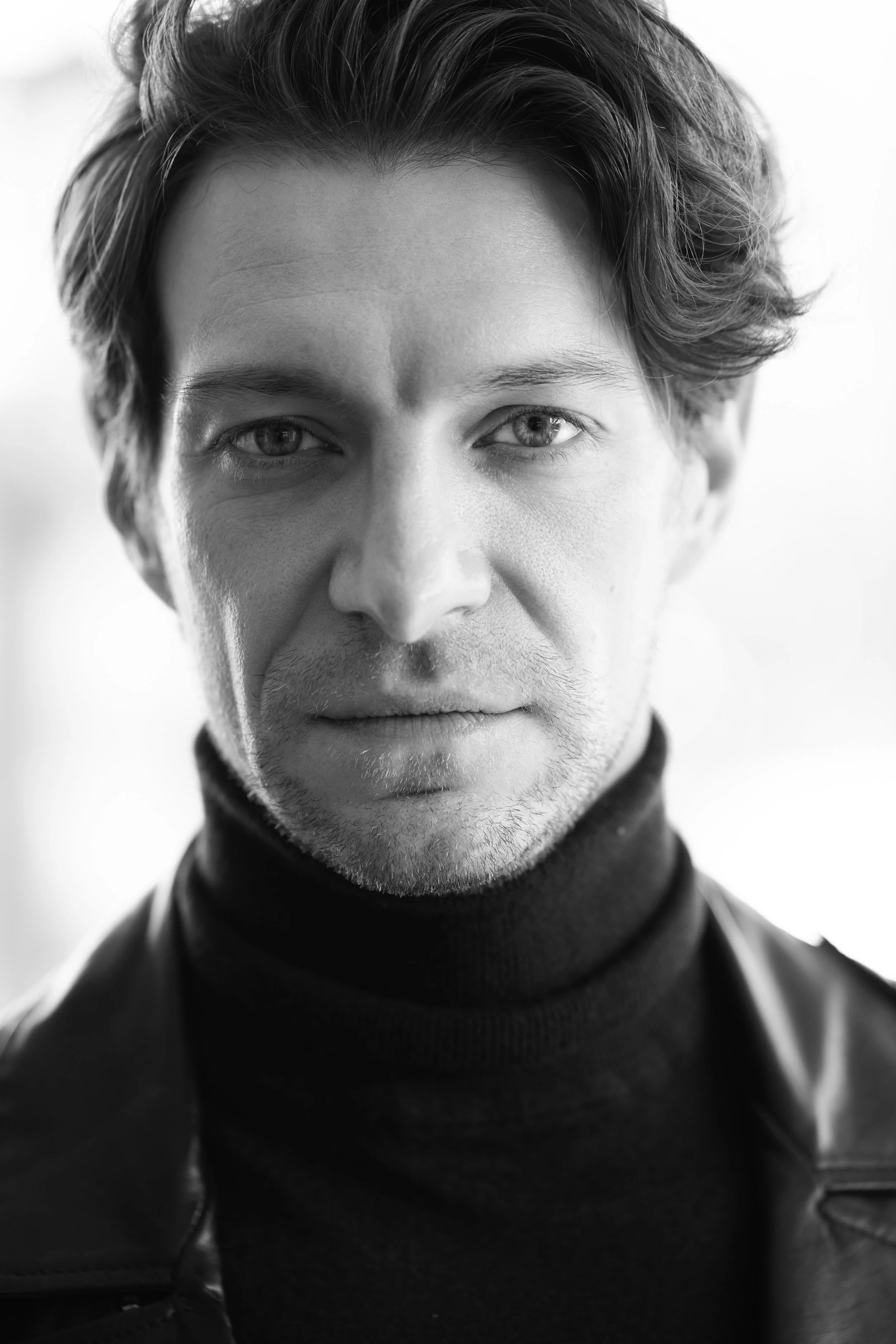 Best acting headshots in Los Angeles, Kenneth Dolin Photography specializes in theatrical headshots for the top talent agencies in Los Angeles and the best acting teachers in Los Angeles. Voted top L.A. headshot photographer.