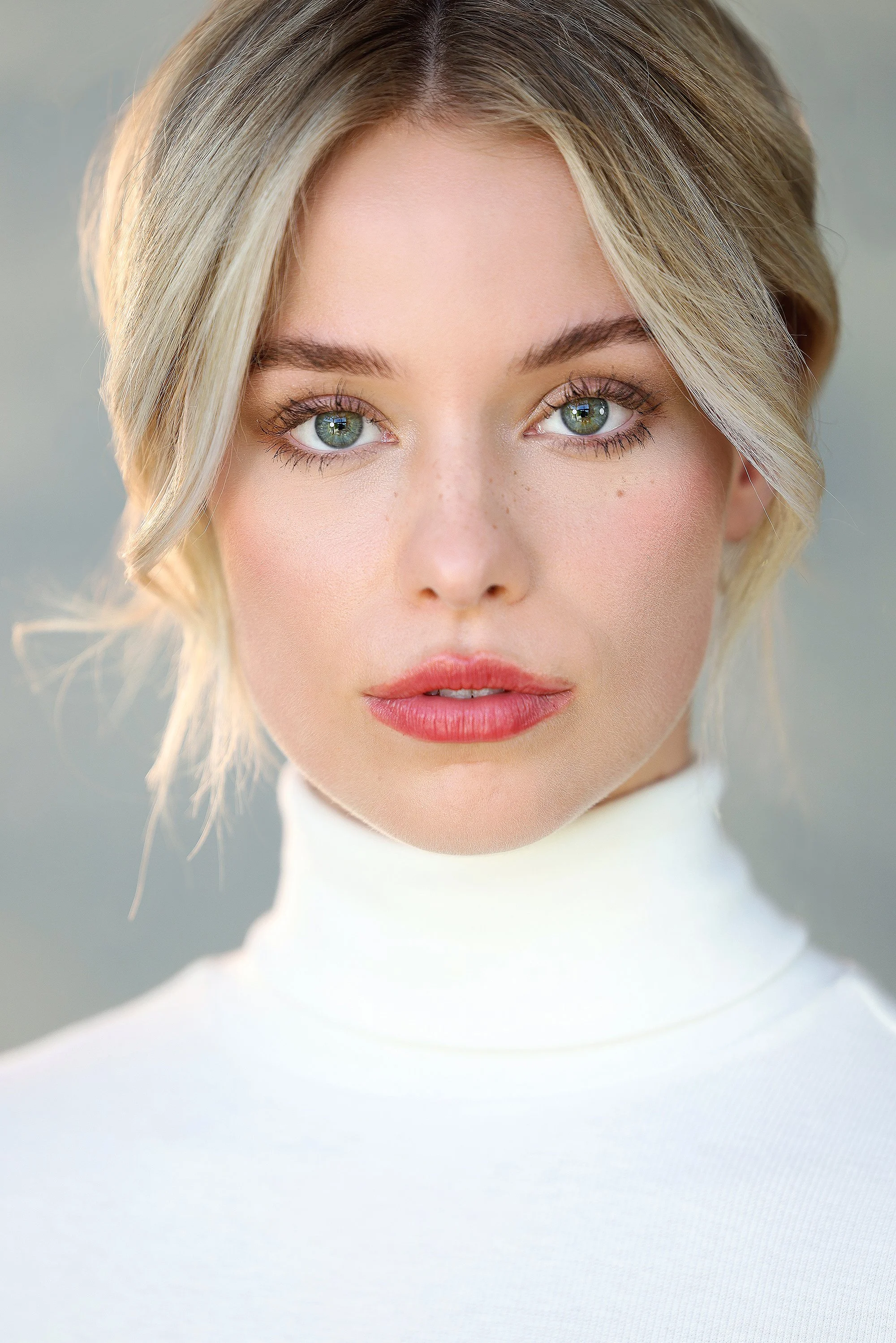 Elle Chapman by Kenneth Dolin Photography in Los Angeles specializes in acting headshots, modeling portfolio photography, celebrity headshots, and actor portraits for the top talent agencies, best modeling agencies and top talent managers in Los Ange