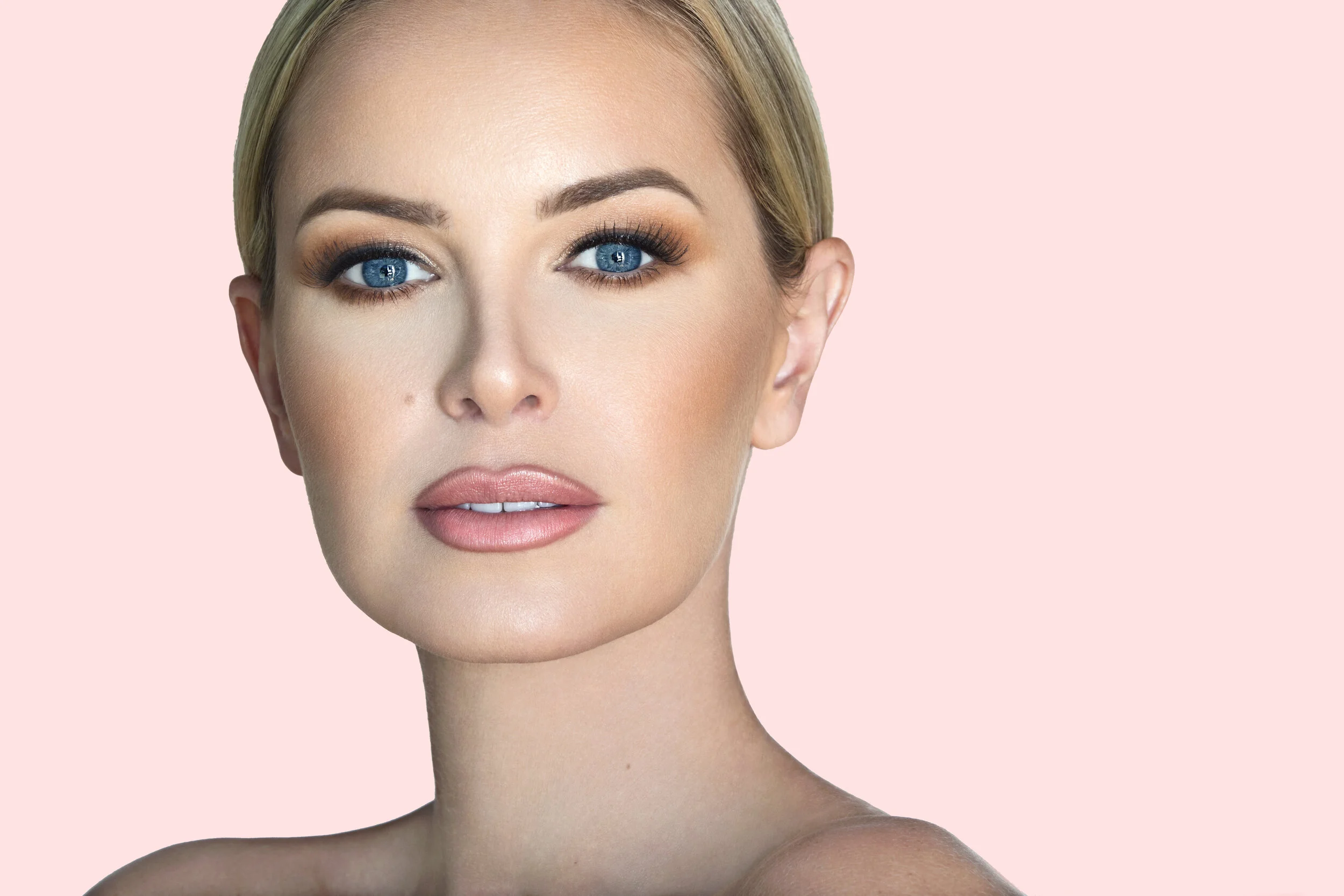 Model photographed by Los Angeles photographer Kenneth Dolin. Top Los Angeles photographer specializing in model photography, beauty photography and editorial shoots for top modeling agencies and magazine photography. Agency recommended by Wilhemina 