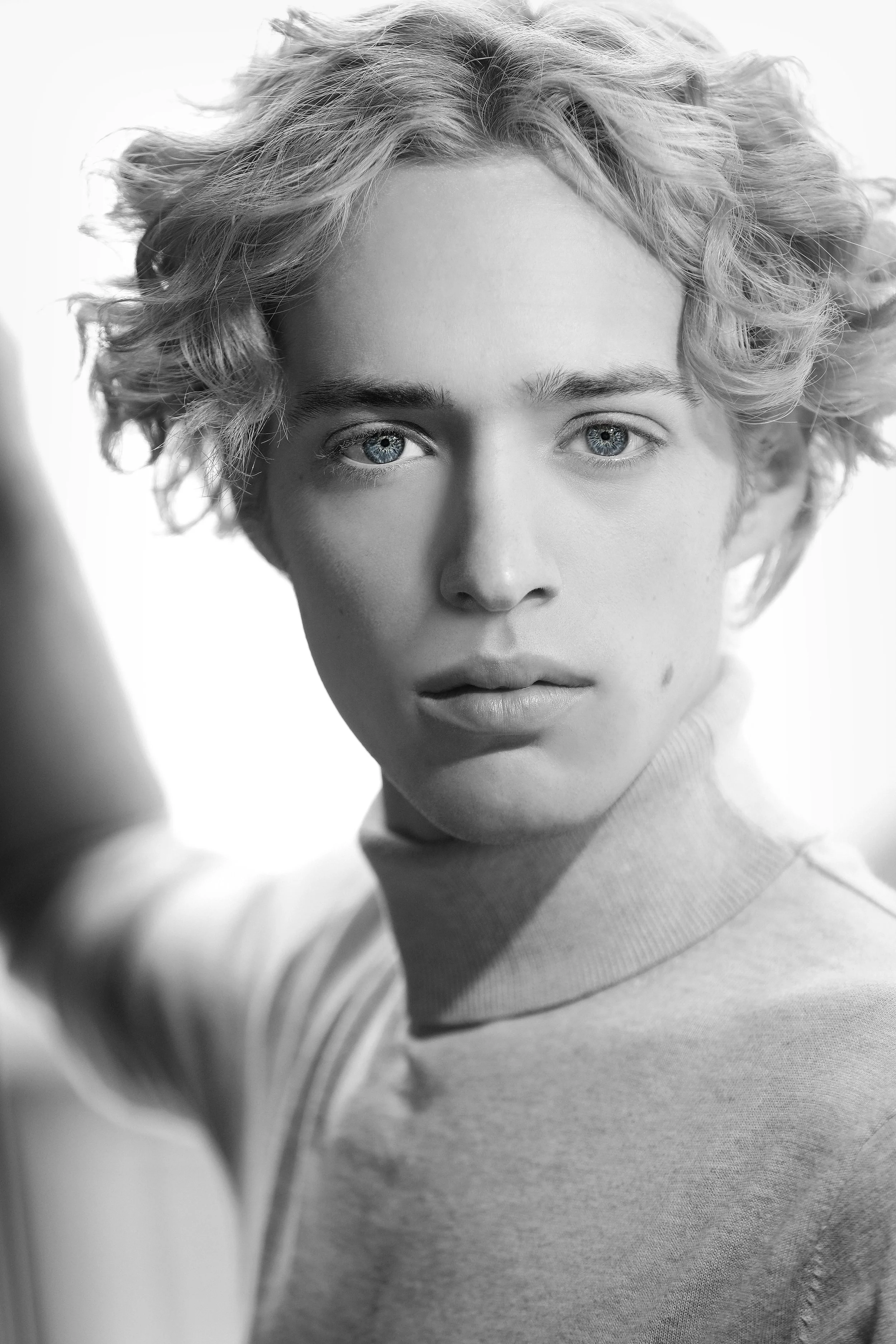 Portrait by Los Angeles photographer Kenneth Dolin. Portraits in Los Angeles. Los Angeles Headshots. Headshot photographer in Los Angeles. Los Angeles photographer. 