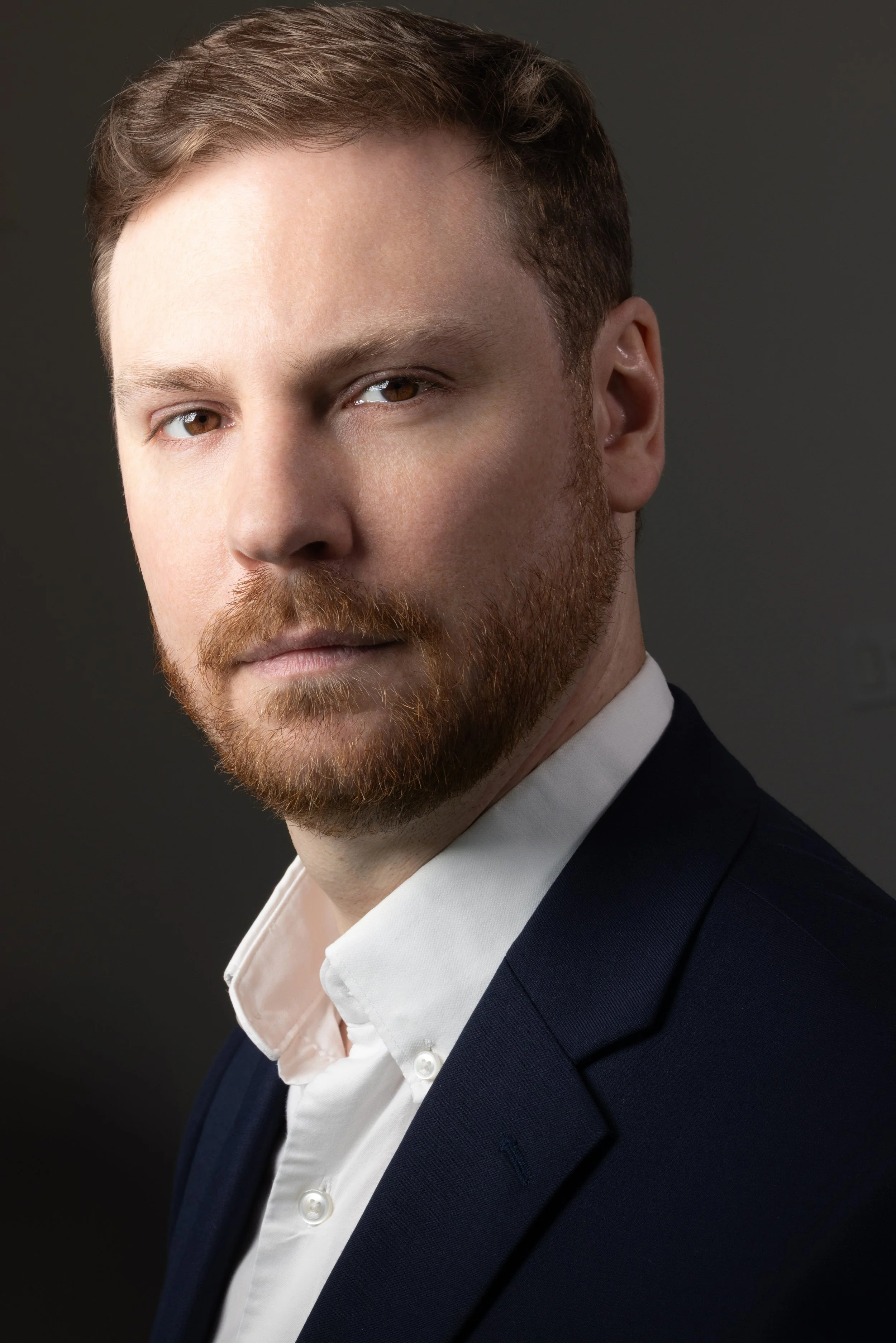Lifestyle photo of a luxury realtor by Kenneth Dolin LA's top executive photo studio, creating one-of-a-kind luxury real estate photography and video for clients in Los Angeles, Beverly Hills and more. Branding-photography for top producing Luxury re