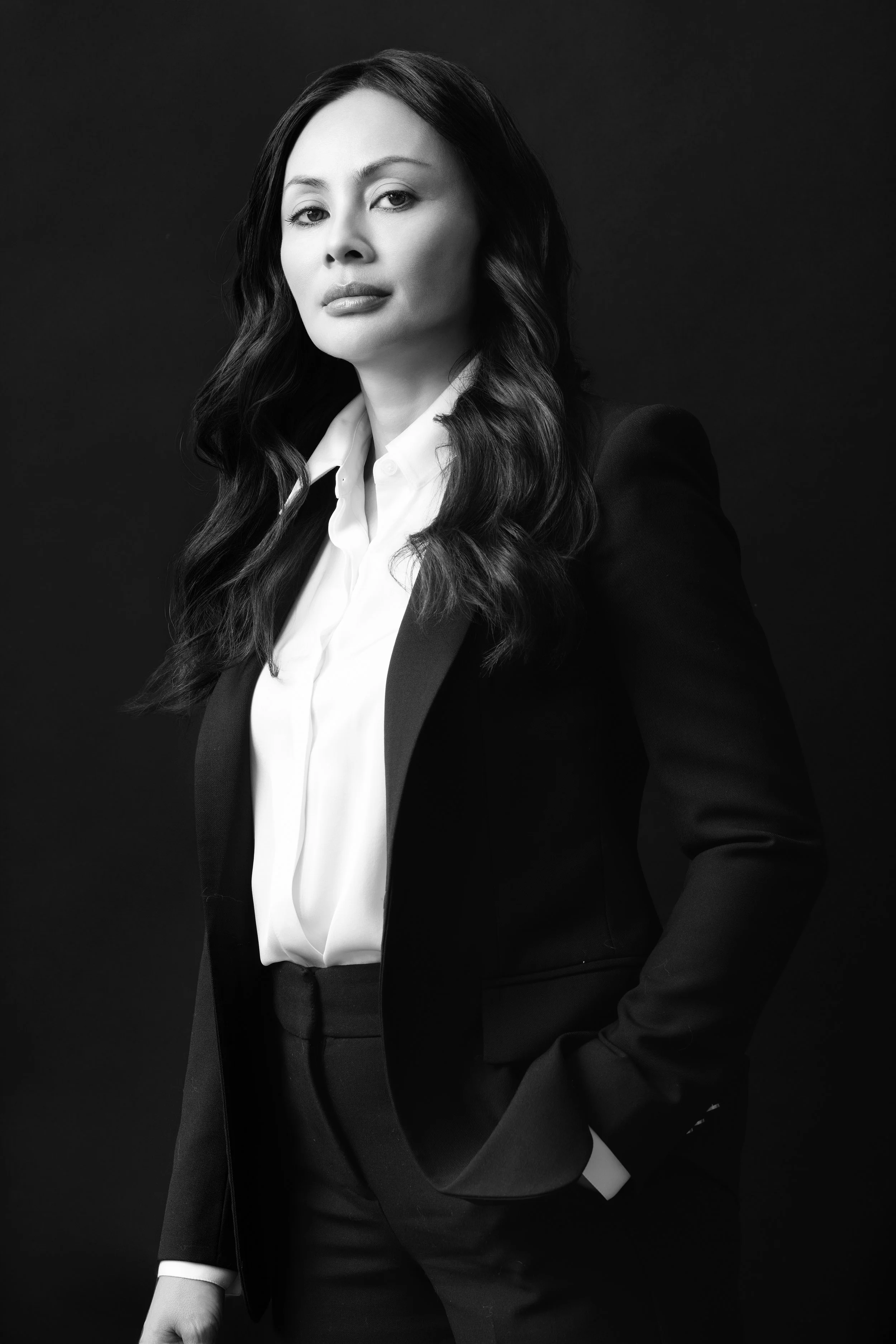 Business branding headshot by by top Los Angeles corporate photographer Kenneth Dolin, specializing in brand-building headshots for professionals, realtor headshots, corporate headshots, team headshots and branding for executives in Los Angeles 90210