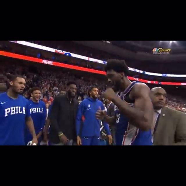 I see you with the hand eye coordination! Knowing how to control your body/hands is key being a super star athlete like yourself!  I am looking for sponsors to help spread better hand eye coordination through the world! Let me know! 🥊 🏀#basketball 