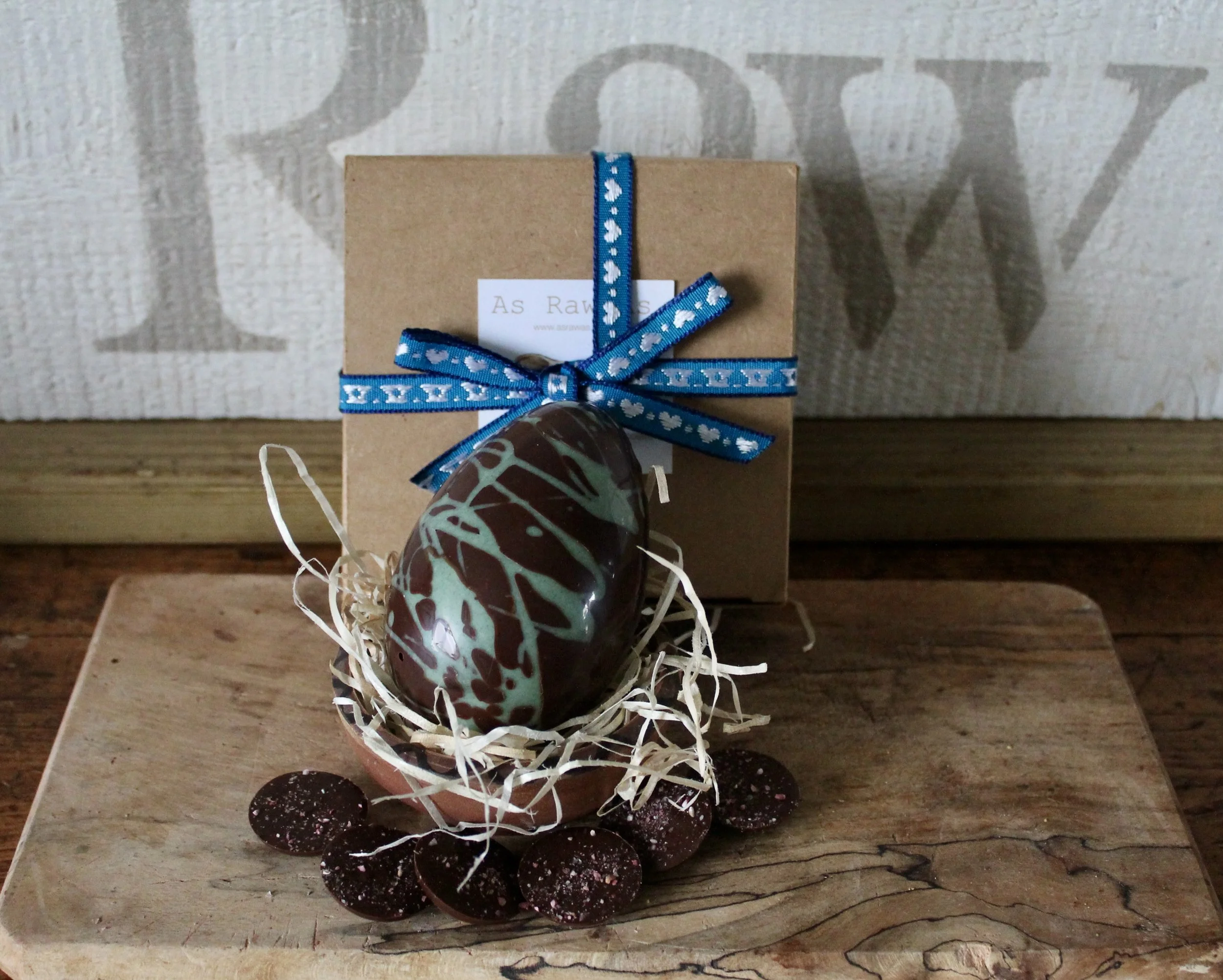 Mint Crunch Chocolate Easter Egg - Vegan Friendly