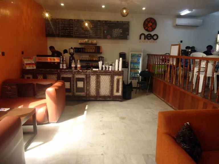 Cafe Neo, Agoro Odiyan, VI.