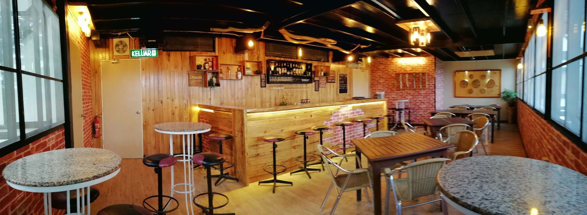 Bar Wide Angle.jpg