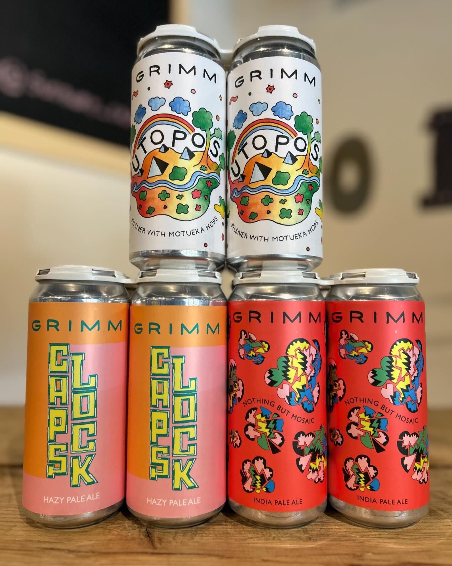 Fresh @grimmales #NowAvailable #SudburyCraftBeer #SudburyMA
&mdash;
UTOPOS, a double-decoction mashed pilsner, is dry hopped with zippy Motueka hops. The nose is bright with freshly zested lime and soft undertones of honeysuckle. Utopos drinks crisp 