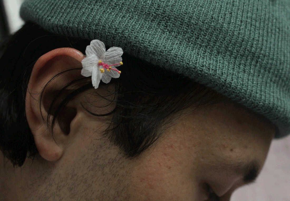 flower-hair-gif.gif