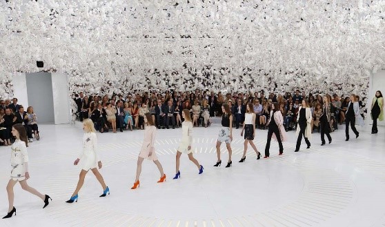 Simon's Fall 2014 Ready to Wear Show, image courtesy of Vogue