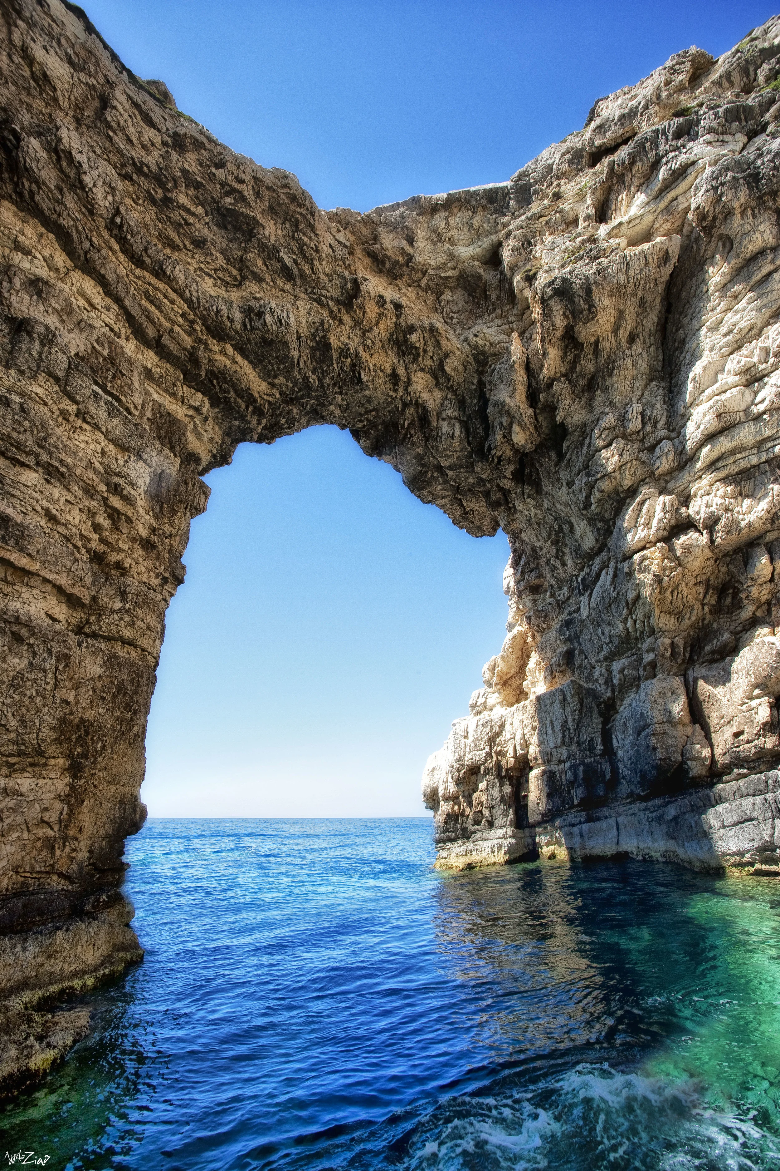 Paxos spilies paxoi.jpg