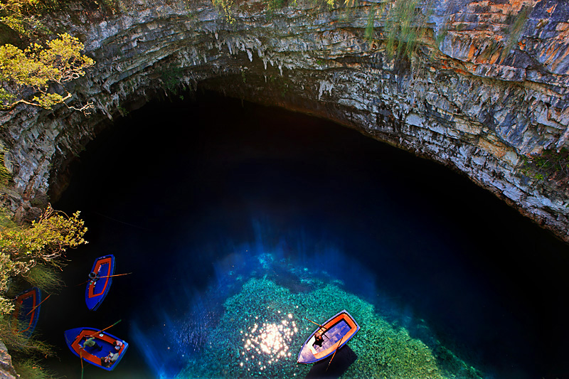 melisani cave kefalonia.jpg