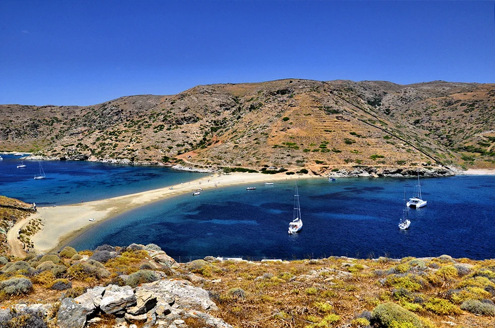 Flykada-beach-Kythnos-Photo-by-S.-Lambadaridis.jpg