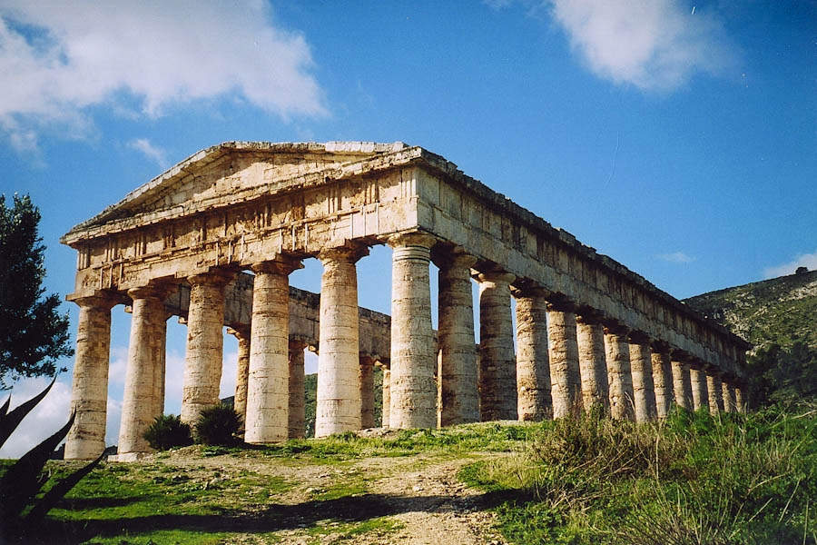 Doric Temple of Segesta.jpg