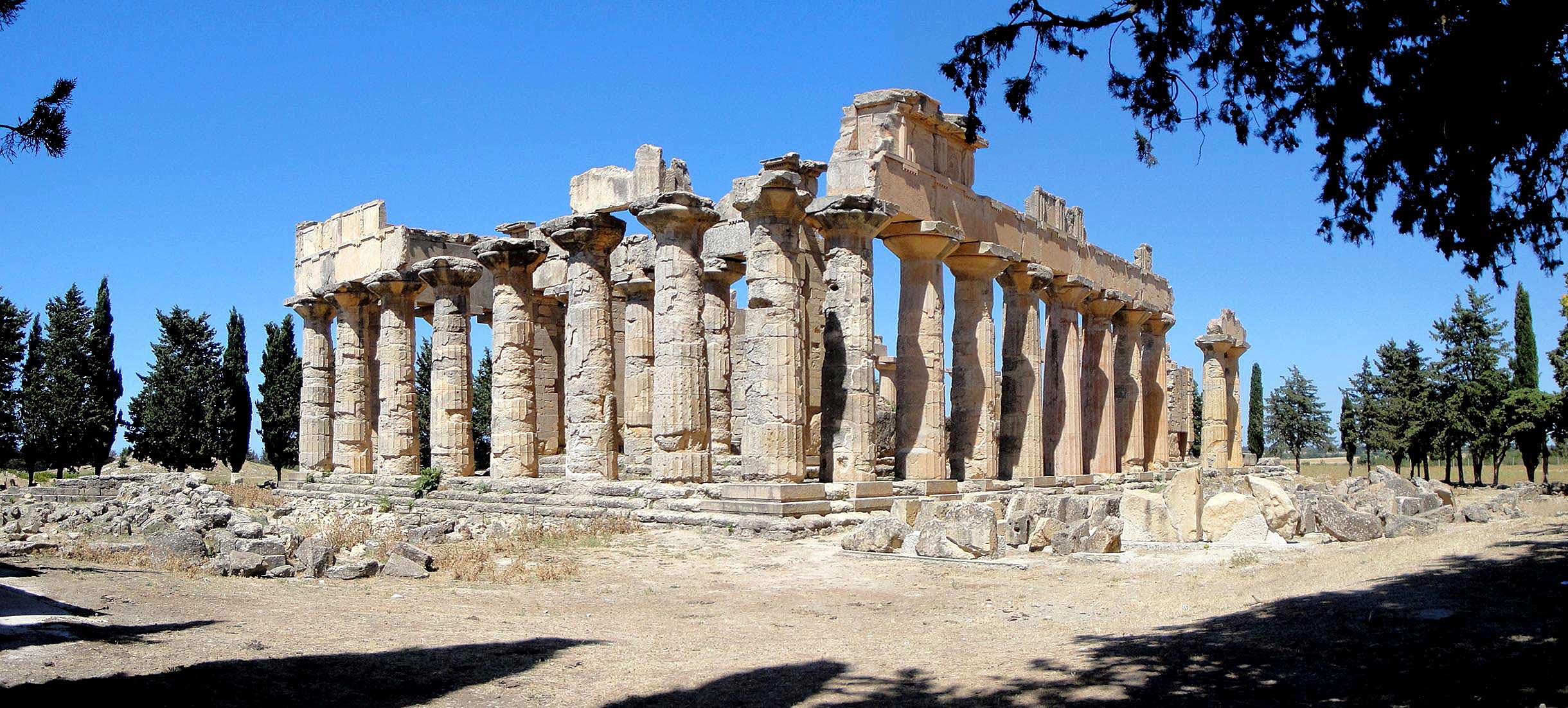 Temple of Zeus in Cyrenes.jpg