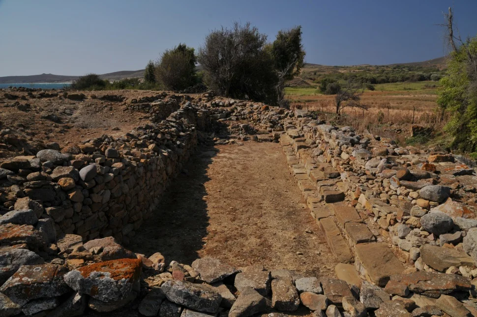 Welcome to Poliochni, contemporary with Troy, one of the most remarkable pre-historic settlements in the island that developed to become an organized urban center with the first “chamber of deputies” in the world, ancient evidence of Democracy.
