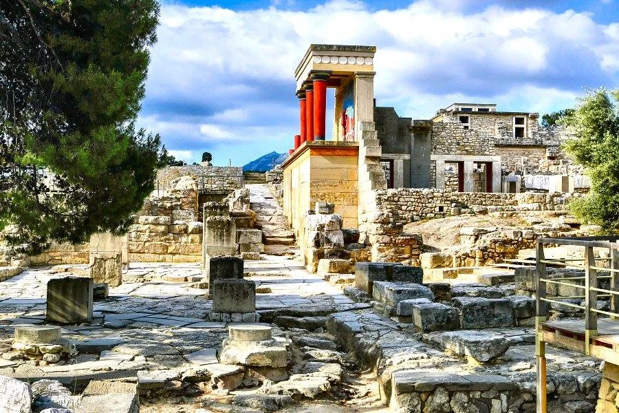 krhth knossos.jpg