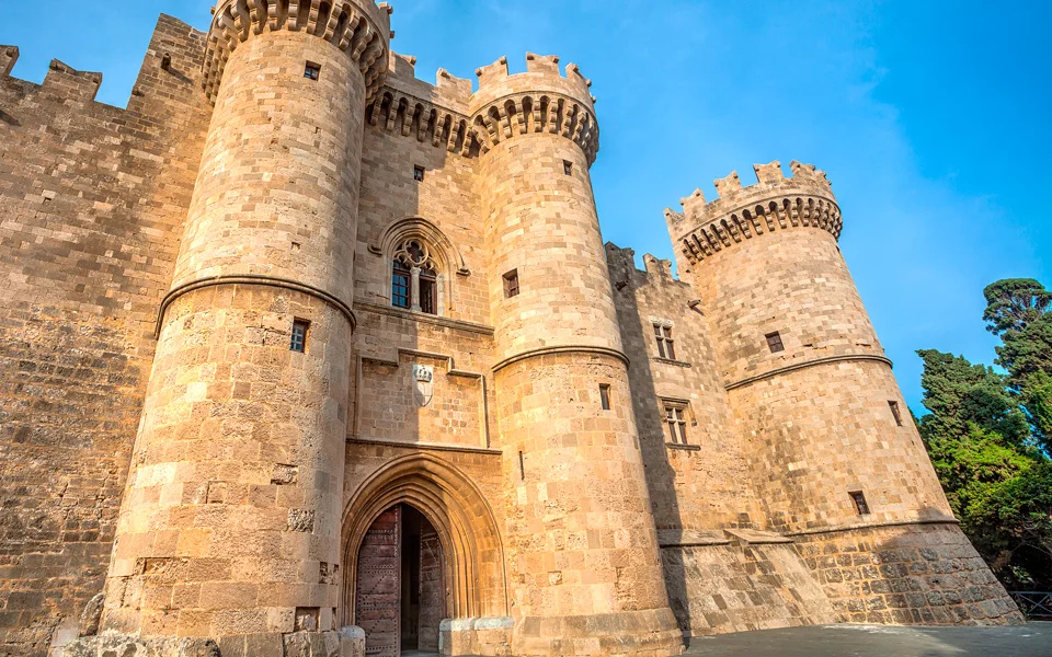 RHODES_PALACE_OF_THE_GRANDE_MASTERS_01.jpg