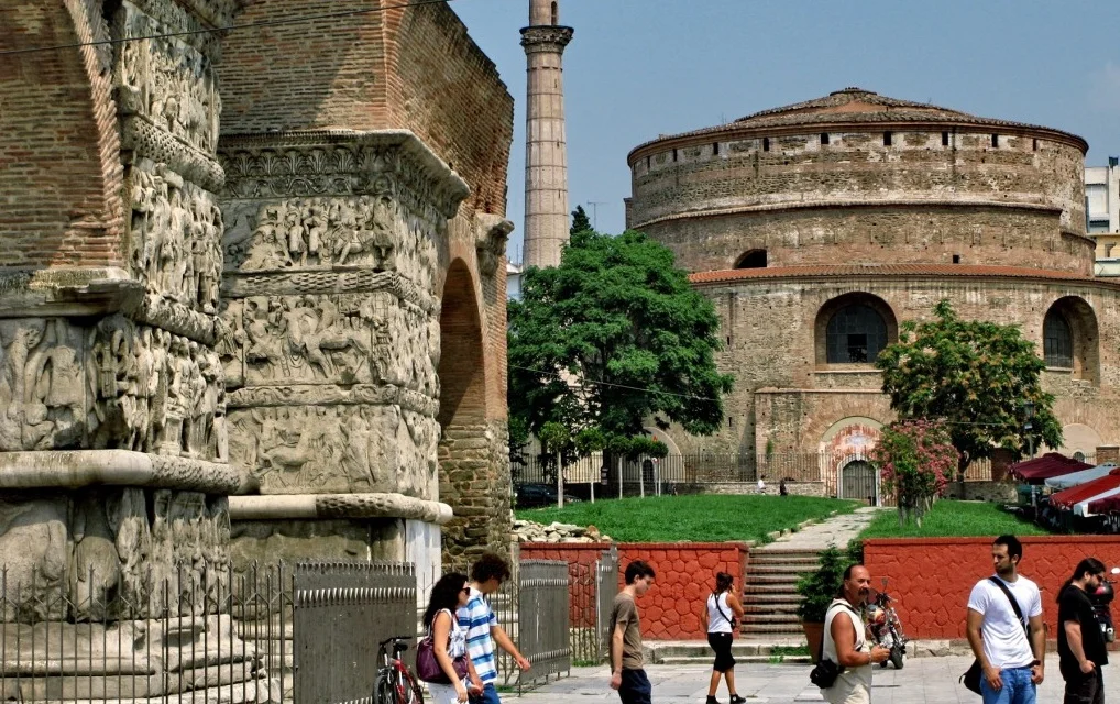 Historische sites 005 Romeinse Boog en Rotonda.jpg