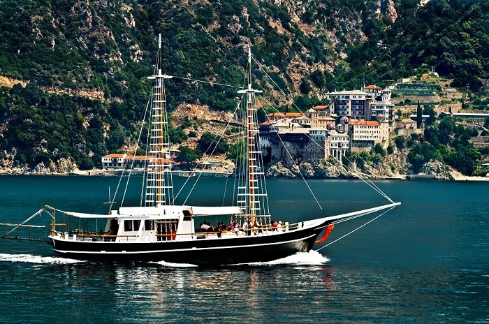 236_CRUISEMOUNTATHOS.jpg