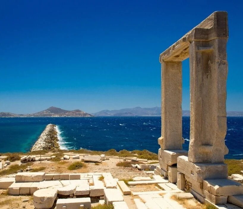 Naxos is the largest of the Cyclades islands and, definitely, one of the most beautiful ones!