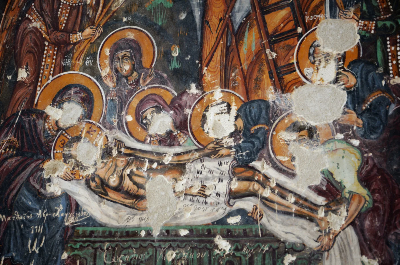 Sumela-Monastery-destroyed-paintings-heads-1400x927.jpg
