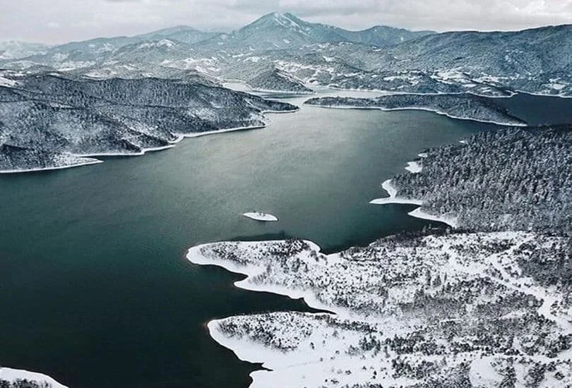 plastira-lake-snow (3).jpg
