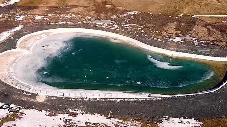 Metsovo: the lake of love, which has a heart shape and emerald waters.