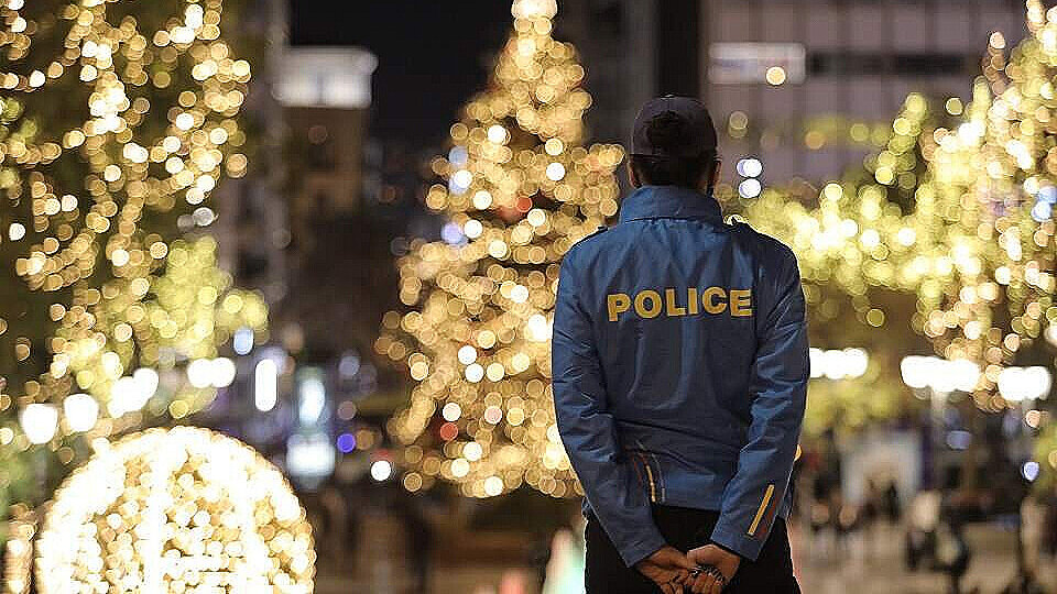 Greece celebrates Christmas, with restrictions