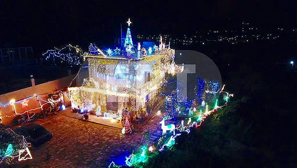 House in Chios Decorated with 300,000 Christmas lights