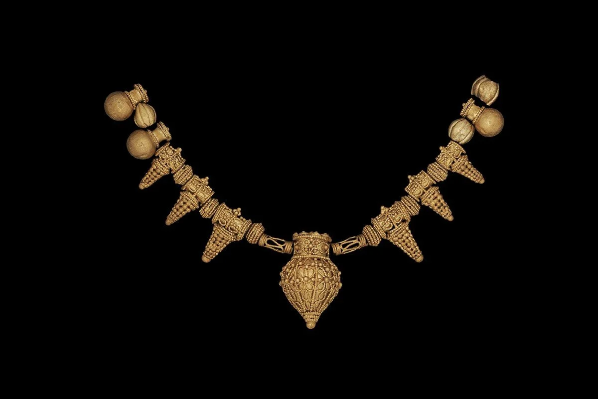   GOLD NECKLACE, SINDOS, CIRCA 560 BC  
