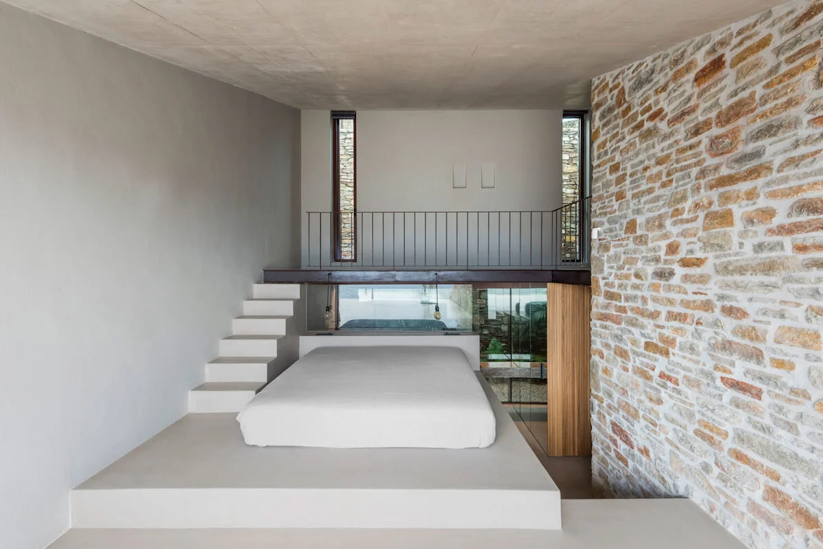 Ncaved-house-mold-architects-yiorgis-yerolymbos-serifos-island-greece-4-1.jpg
