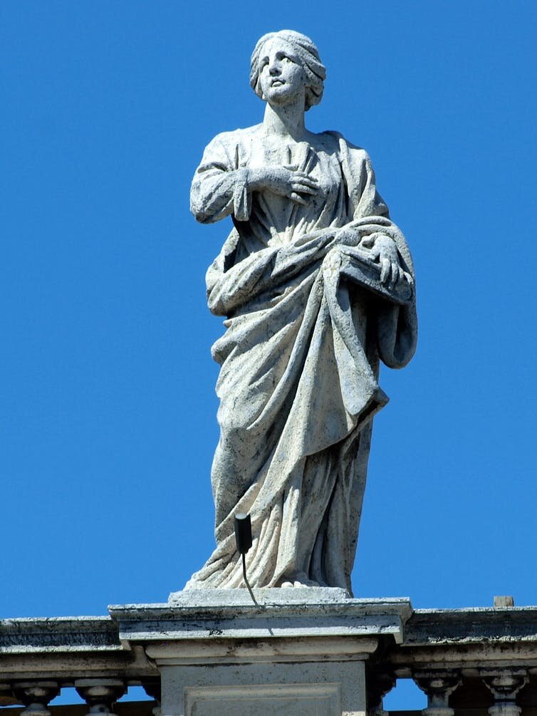 Saint Macrina on the colonnade of St Peter’s square. Wikimedia Commons