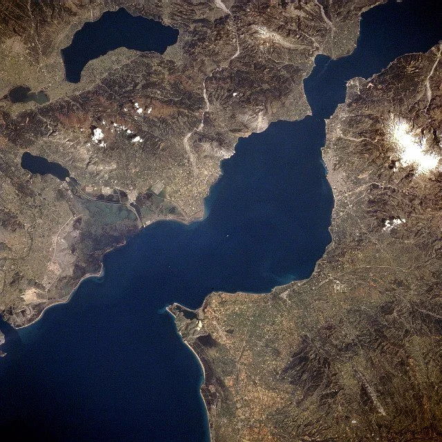 Patras_gulf.jpg
