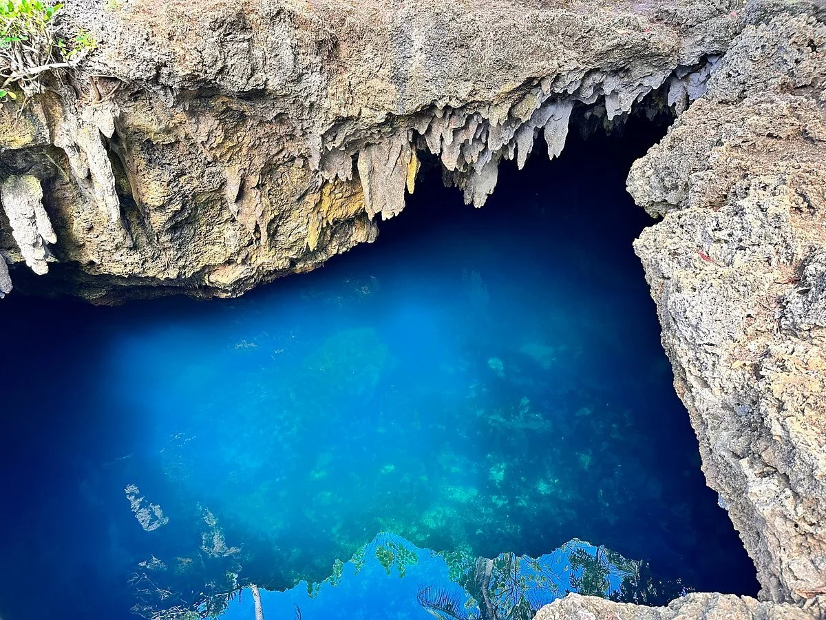 cabagnow-cave-pool.jpg