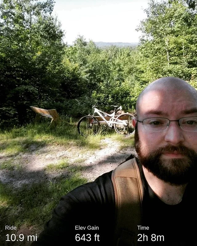 Doing things on the bike. 
#ironbrotherhood #powerlifting #usapl #adventure #diamondback #life #love #strava #trailblazers #mtb #mtblife #peace #success #training #fitness #fitfam #fit #gym #gymmotivation #motivation #weightlifting #cardio #yoga #min